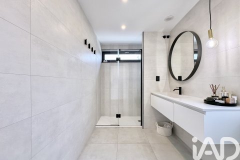 Сasa de 4 dormitorios en venta en Sant Pere de Ribes, Barcelona, Cataluña, Spain № 7466 - foto 17