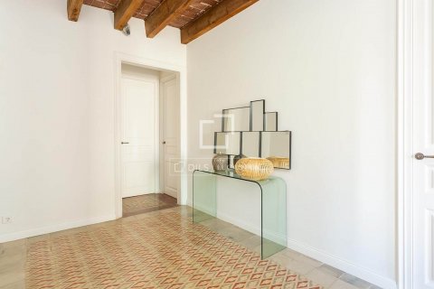 Apartamento de 2 dormitorios en venta en Barcelona, Cataluña, Spain № 8546 - foto 18
