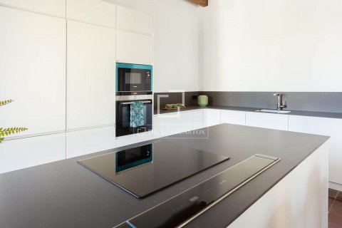 Apartamento de 2 dormitorios en venta en Barcelona, Cataluña, Spain № 8546 - foto 10