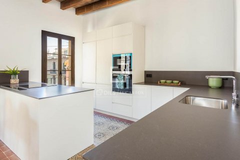 Apartamento de 2 dormitorios en venta en Barcelona, Cataluña, Spain № 8546 - foto 9