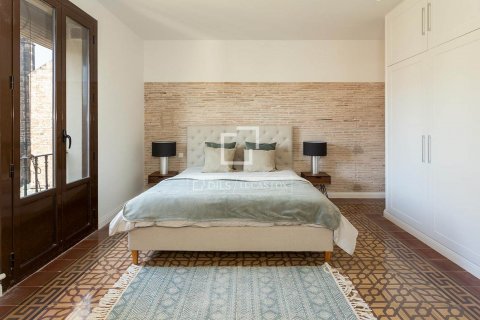Apartamento de 2 dormitorios en venta en Barcelona, Cataluña, Spain № 8546 - foto 12