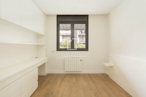 3 bedrooms apartment for sale in Barcelona, Catalonia, Spain № 8545 - photo 5