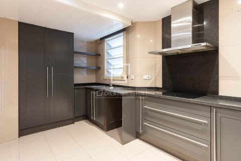 3 bedrooms apartment for sale in Barcelona, Catalonia, Spain № 8545 - photo 14