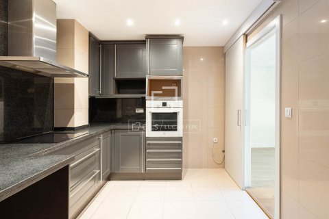 3 bedrooms apartment for sale in Barcelona, Catalonia, Spain № 8545 - photo 17