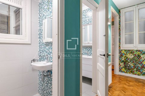 4 bedrooms apartment for sale in Barcelona, Catalonia, Spain № 8544 - photo 23