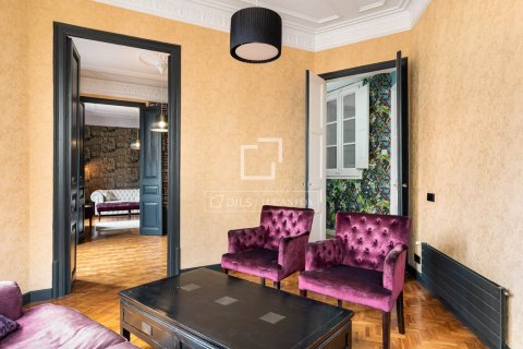 4 bedrooms apartment for sale in Barcelona, Catalonia, Spain № 8544 - photo 10