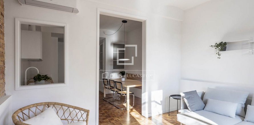 Квартира с 2 спальнями в Барселоне, Каталония, Испания № 8549