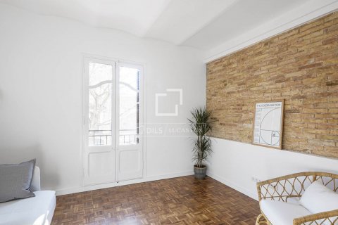 Купить квартиру в Барселона, Испания с 2 спальни, 81м², № 8549 - фото 4