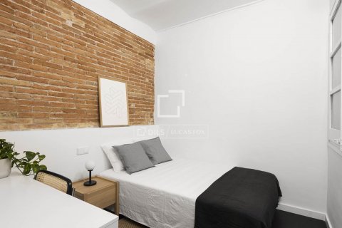 Купить квартиру в Барселона, Испания с 2 спальни, 81м², № 8549 - фото 11