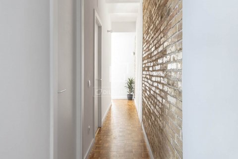 Купить квартиру в Барселона, Испания с 2 спальни, 81м², № 8549 - фото 7