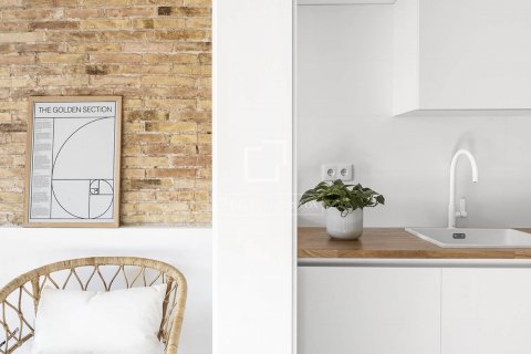 Купить квартиру в Барселона, Испания с 2 спальни, 81м², № 8549 - фото 3