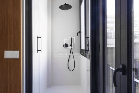 Купить квартиру в Барселона, Испания с 2 спальни, 81м², № 8549 - фото 16