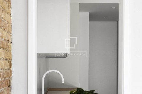 Купить квартиру в Барселона, Испания с 2 спальни, 81м², № 8549 - фото 15