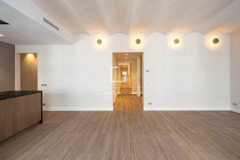 Купить квартиру в Барселона, Испания с 4 спальни, 204м², № 8550 - фото 3