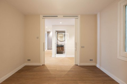 Купить квартиру в Барселона, Испания с 4 спальни, 204м², № 8550 - фото 13