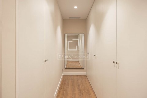Купить квартиру в Барселона, Испания с 4 спальни, 204м², № 8550 - фото 29