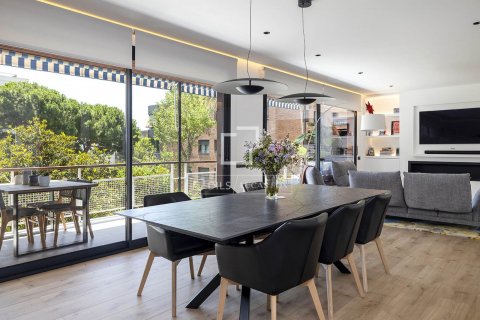 Apartamento de 6 dormitorios en venta en Barcelona, Cataluña, Spain № 8548