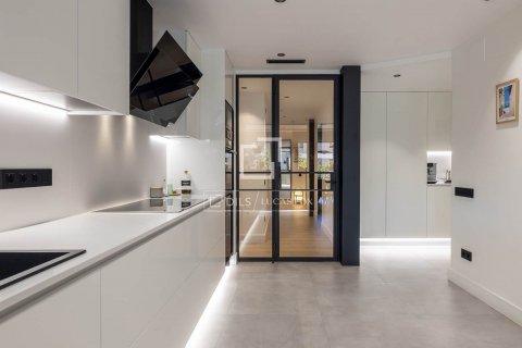 6 bedrooms apartment for sale in Barcelona, Catalonia, Spain № 8548 - photo 11