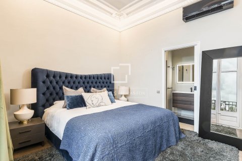 2 bedrooms apartment for sale in Barcelona, Catalonia, Spain № 8547 - photo 3