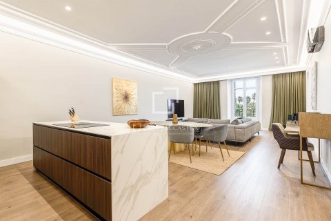 2 bedrooms apartment for sale in Barcelona, Catalonia, Spain № 8547 - photo 4