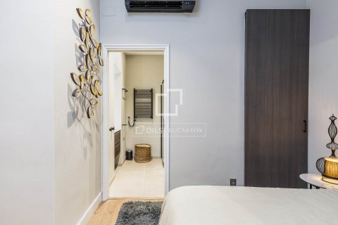 2 bedrooms apartment for sale in Barcelona, Catalonia, Spain № 8547 - photo 26