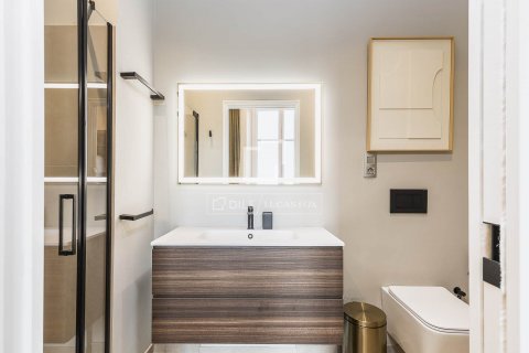 2 bedrooms apartment for sale in Barcelona, Catalonia, Spain № 8547 - photo 23