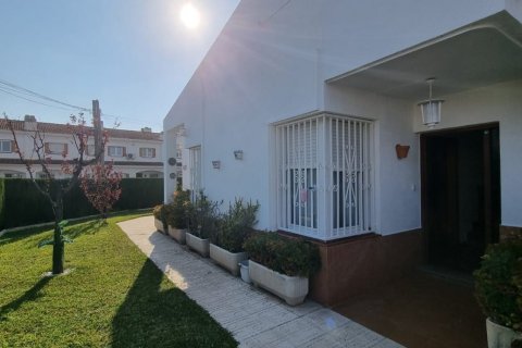 Купить квартиру в Мон-Риг-дель-Камп, Испания с 5 спален, 202м², № 8985 - фото 2