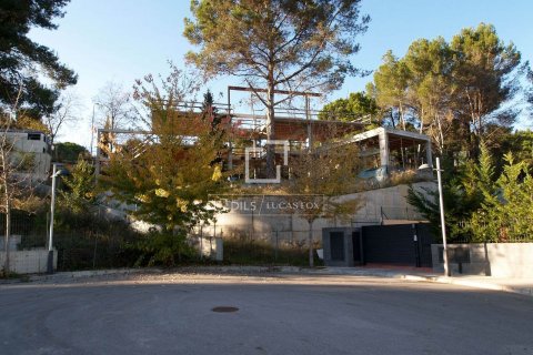 Villa de 5 dormitorios en venta en Bellaterra, Barcelona, Cataluña, Spain № 8799 - foto 2