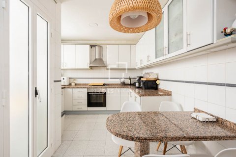 Apartamento de 5 dormitorios en venta en Barcelona, Cataluña, Spain № 8798 - foto 14