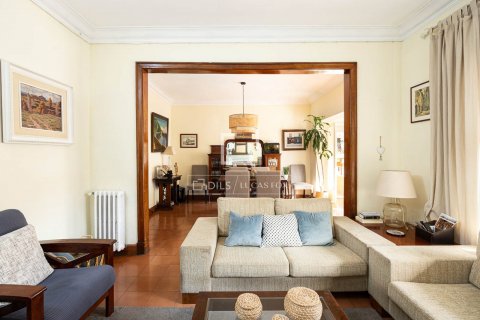 Apartamento de 5 dormitorios en venta en Barcelona, Cataluña, Spain № 8798 - foto 5