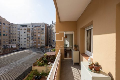 Apartamento de 5 dormitorios en venta en Barcelona, Cataluña, Spain № 8798 - foto 19