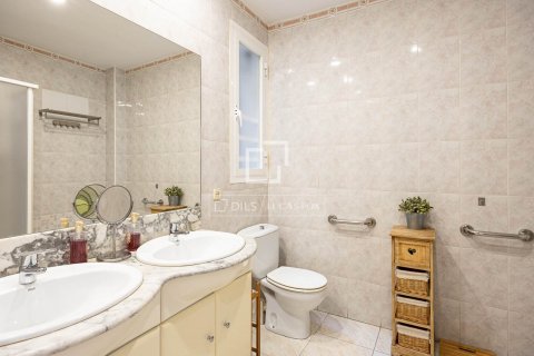 Apartamento de 5 dormitorios en venta en Barcelona, Cataluña, Spain № 8798 - foto 26
