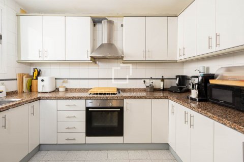 Apartamento de 5 dormitorios en venta en Barcelona, Cataluña, Spain № 8798 - foto 15
