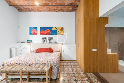 Apartamento de 4 dormitorios en venta en Barcelona, Cataluña, Spain № 8796 - foto 19