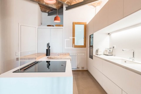 Apartamento de 4 dormitorios en venta en Barcelona, Cataluña, Spain № 8796 - foto 11