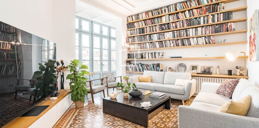 Apartamento de 4 dormitorios en venta en Barcelona, Cataluña, Spain № 8796
