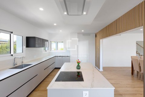 6 bedrooms villa for sale in Alella, Barcelona, Catalonia, Spain № 8801 - photo 10