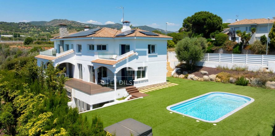 6 bedrooms villa for sale in Alella, Barcelona, Catalonia, Spain № 8801