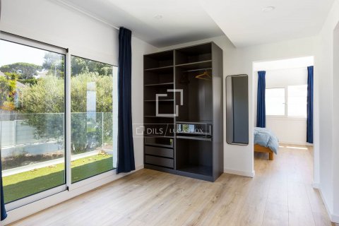 6 bedrooms villa for sale in Alella, Barcelona, Catalonia, Spain № 8801 - photo 11