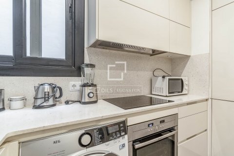 Apartamento de 2 dormitorios en venta en Barcelona, Cataluña, Spain № 8797 - foto 24