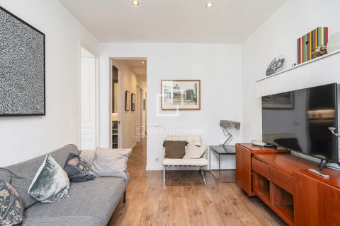 Apartamento de 2 dormitorios en venta en Barcelona, Cataluña, Spain № 8797 - foto 25