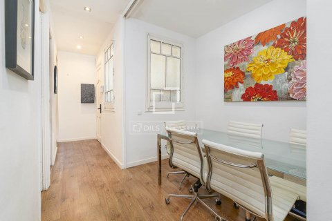 Apartamento de 2 dormitorios en venta en Barcelona, Cataluña, Spain № 8797 - foto 8
