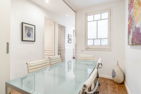 Apartamento de 2 dormitorios en venta en Barcelona, Cataluña, Spain № 8797 - foto 17