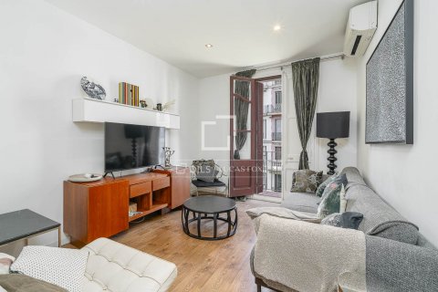 Apartamento de 2 dormitorios en venta en Barcelona, Cataluña, Spain № 8797 - foto 3