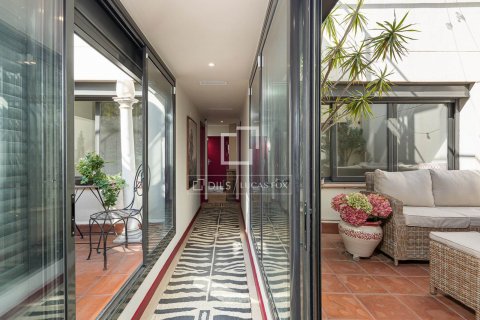 Купить пентхаус в Барселона, Испания с 2 спальни, 84м², № 8800 - фото 21