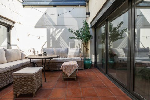 Купить пентхаус в Барселона, Испания с 2 спальни, 84м², № 8800 - фото 23