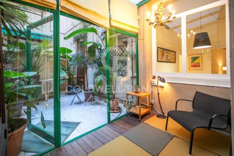 Apartamento de 1 dormitorio en venta en Barcelona, Cataluña, Spain № 7833 - foto 24