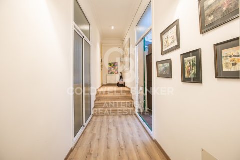 Apartamento de 1 dormitorio en venta en Barcelona, Cataluña, Spain № 7833 - foto 17
