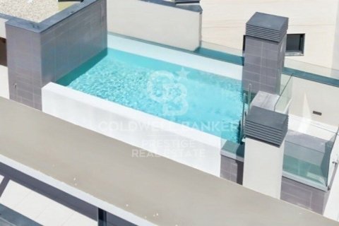 Dúplex de 4 dormitorios en venta en Barcelona, Cataluña, Spain № 7836 - foto 4