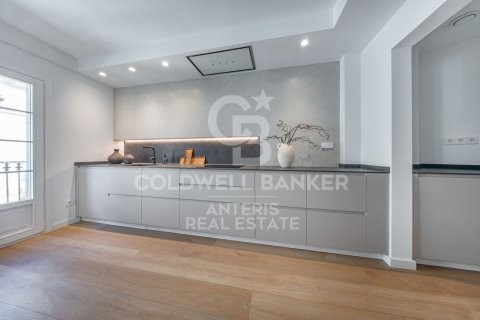 3 bedrooms apartment for sale in Barcelona, Catalonia, Spain № 7837 - photo 23